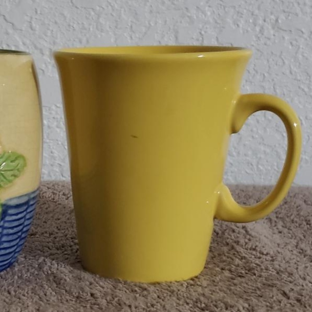 Country Yellow Mugs - Picture 4 of 8